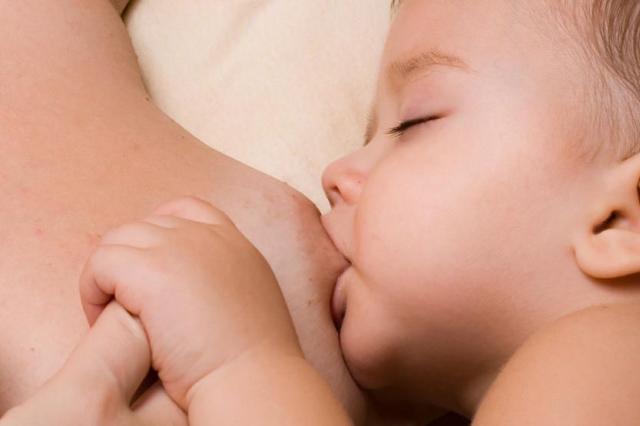 Что делать, если кормящая мама застудила грудную железу: симптомы и лечение «простуды груди» во время лактации
