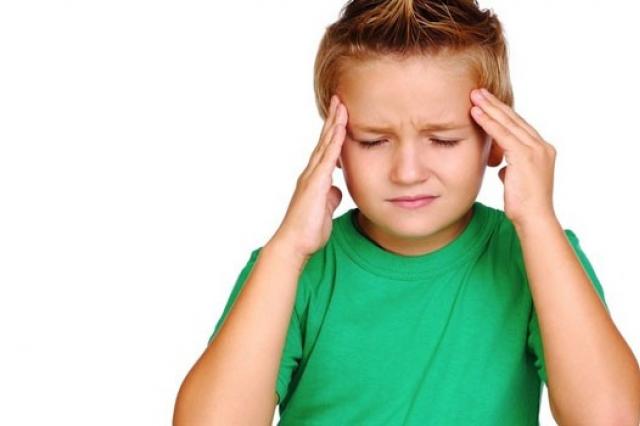 Как определить, есть ли сотрясение головного мозга у ребенка: первые признаки