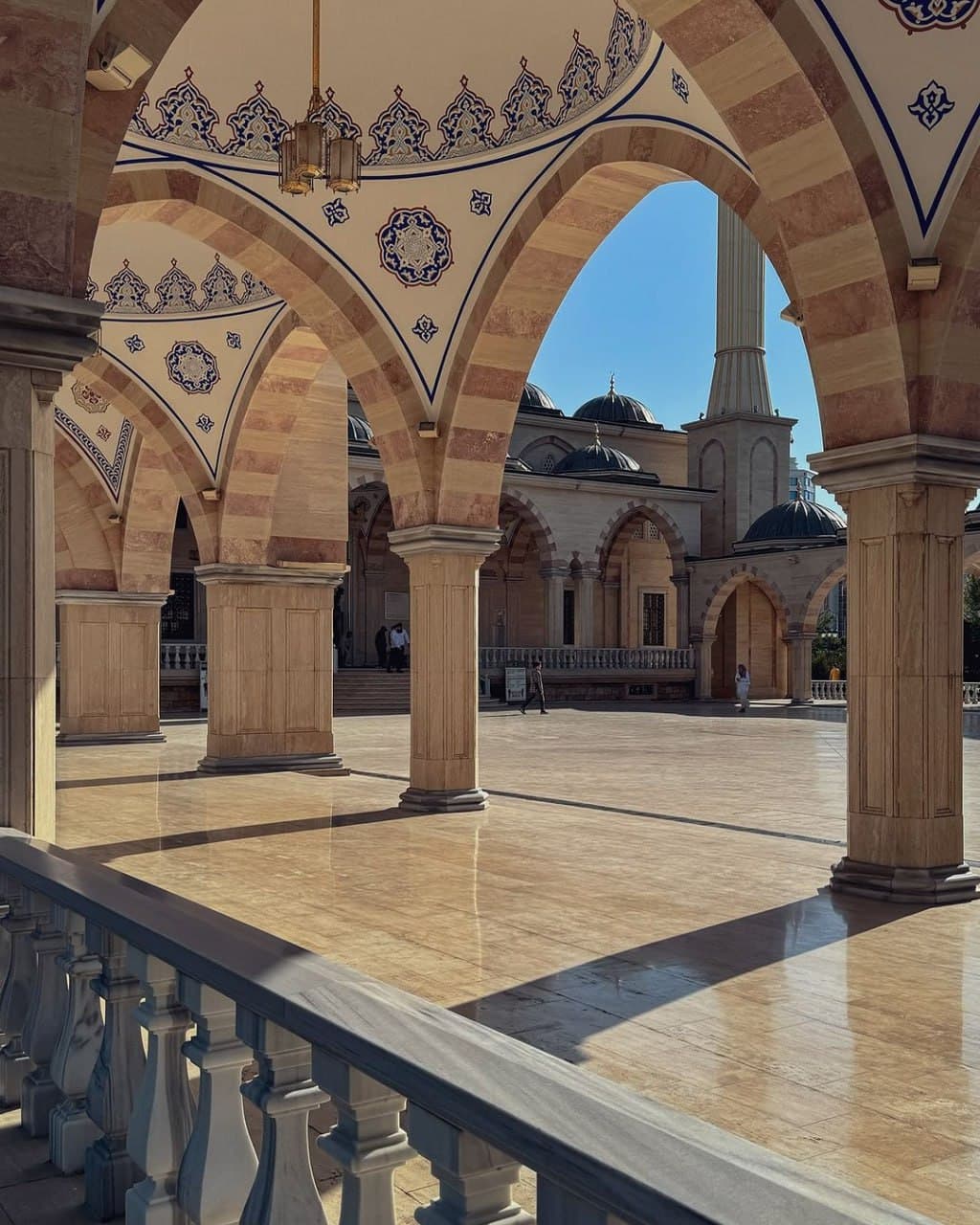 Центральная мечеть Сердце Чечни имени Ахмата Кадырова (Чеченская Республика). Автор: _lidia_konovalenko_, фото 2