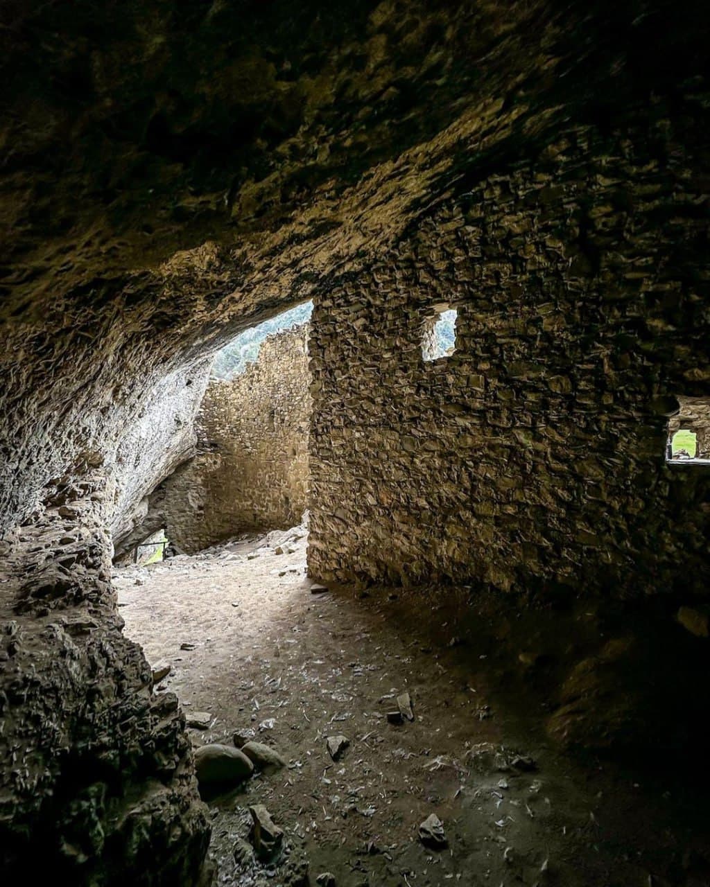 Дзивгисская крепость (Республика Северная Осетия Алания). Автор: olegolshev, фото 2