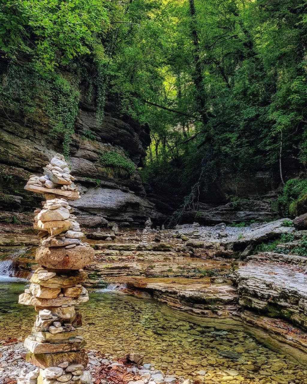 Бешенка — горная река в окрестностях Красной Поляны (Краснодарский Край). Автор: evgeny_travel, фото 3